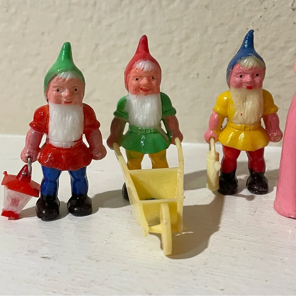 Vintage Snow White and Dwarfs plastic figures